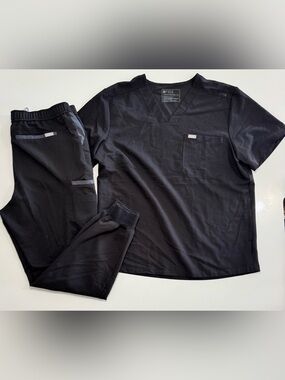 FIGS Technical Collection Scrub Set Women XLG Black V-Neck Jogger Leg Medical
